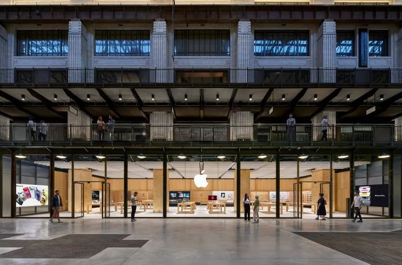 Tienda Battersea Powerstation Apple de Foster + Partners