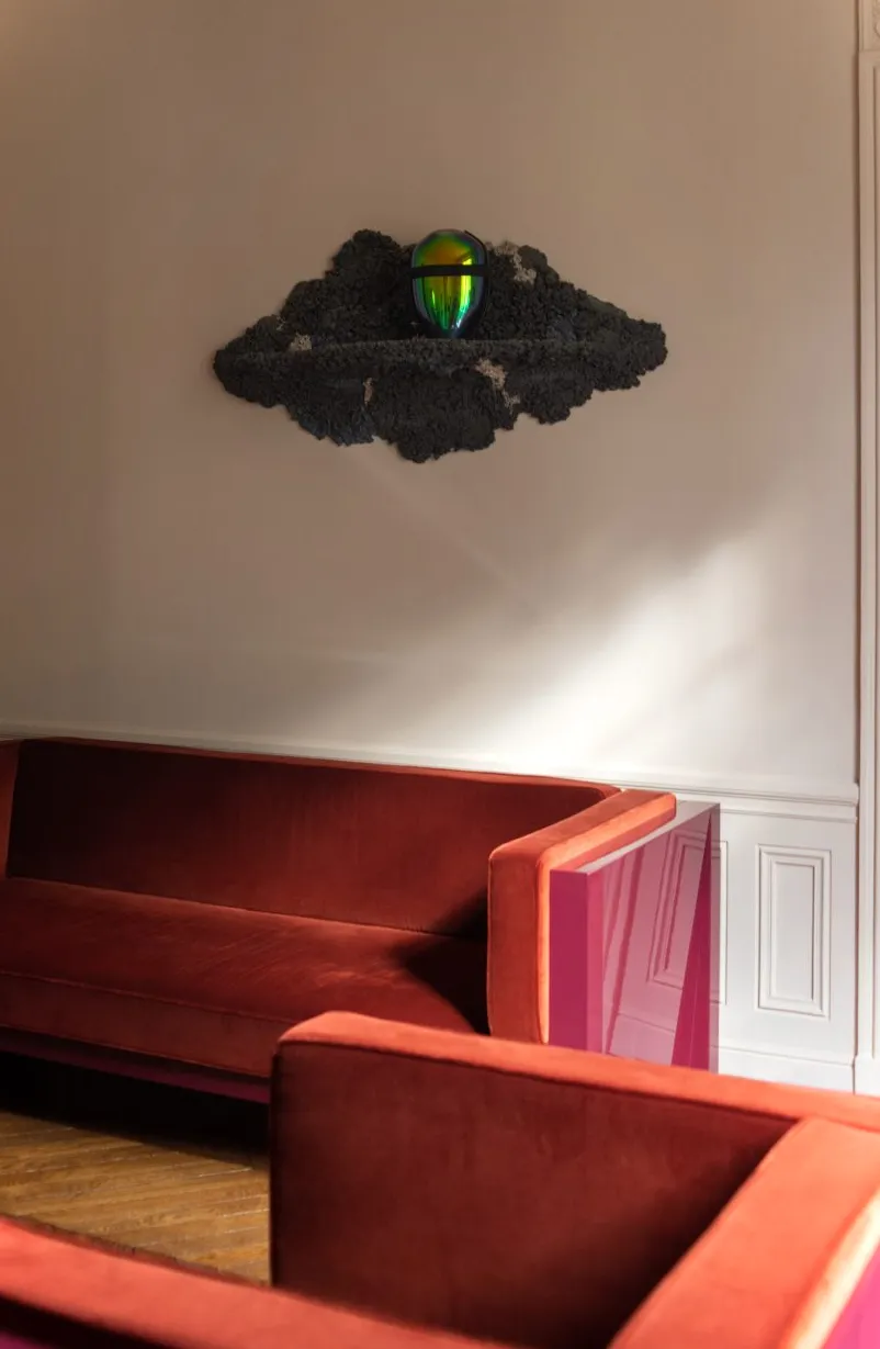 Sala de lectura del apartamento parisino de Rodolphe Parente