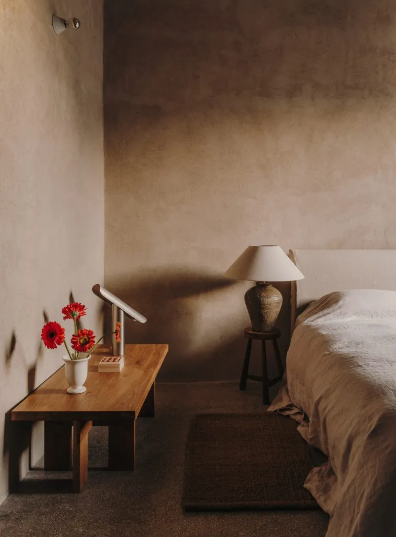 Dormitorio en casa italiana por Studio Andrew Trotter y Marcelo Martínez