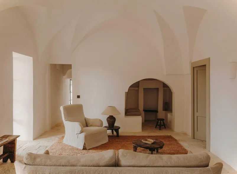 Interior de Casolare Scarani en Puglia por Studio Andrew Trotter